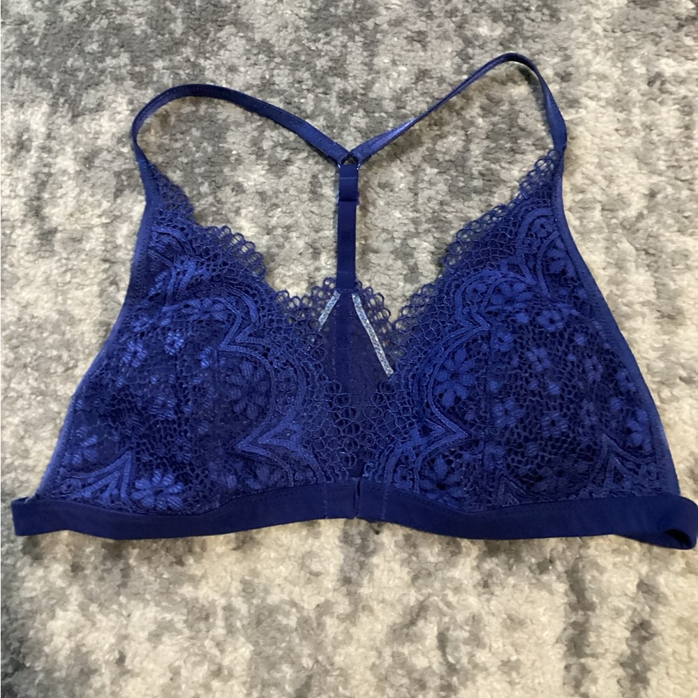 Victoria’s Secret Body By Victoria Bra, Blue Lace Racerback LARGE